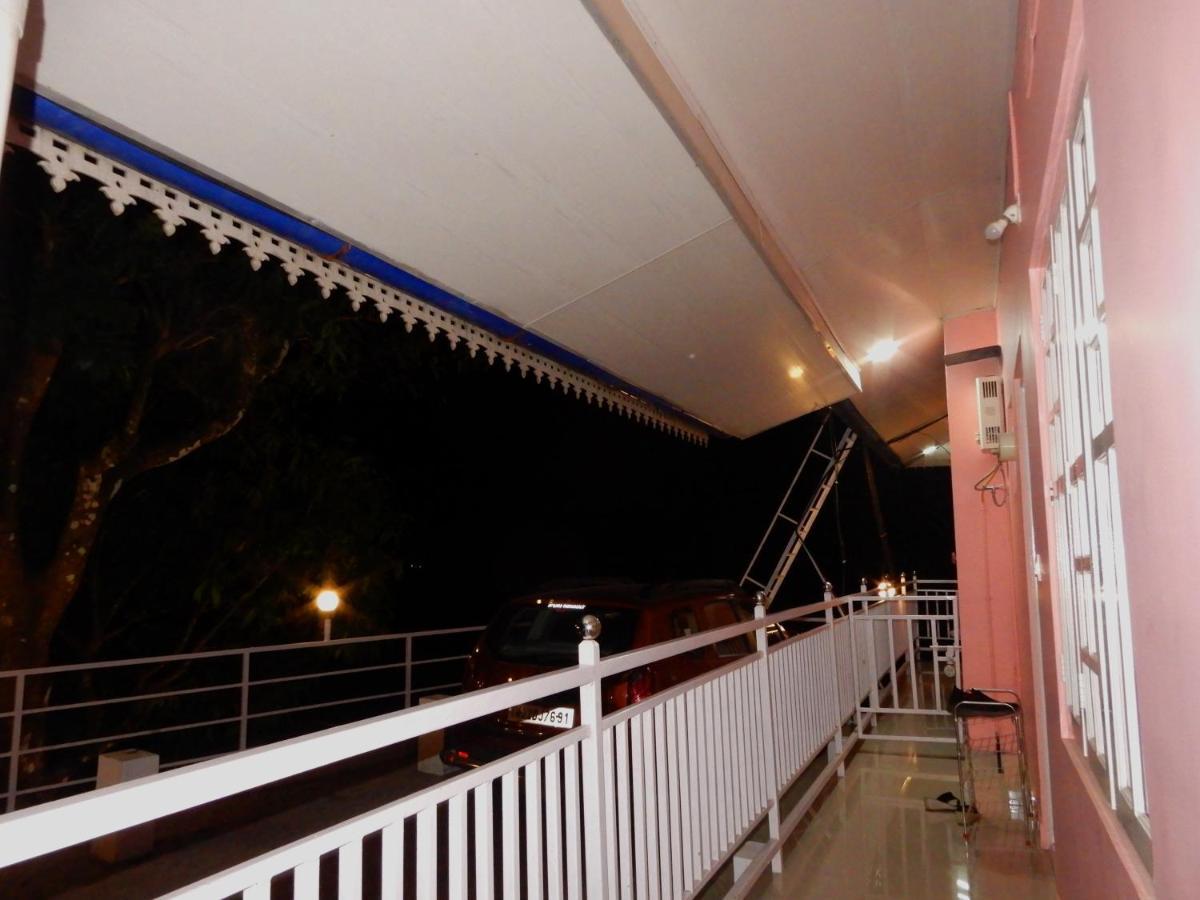 Drizzle Valley Cottage Munnar Bagian luar foto