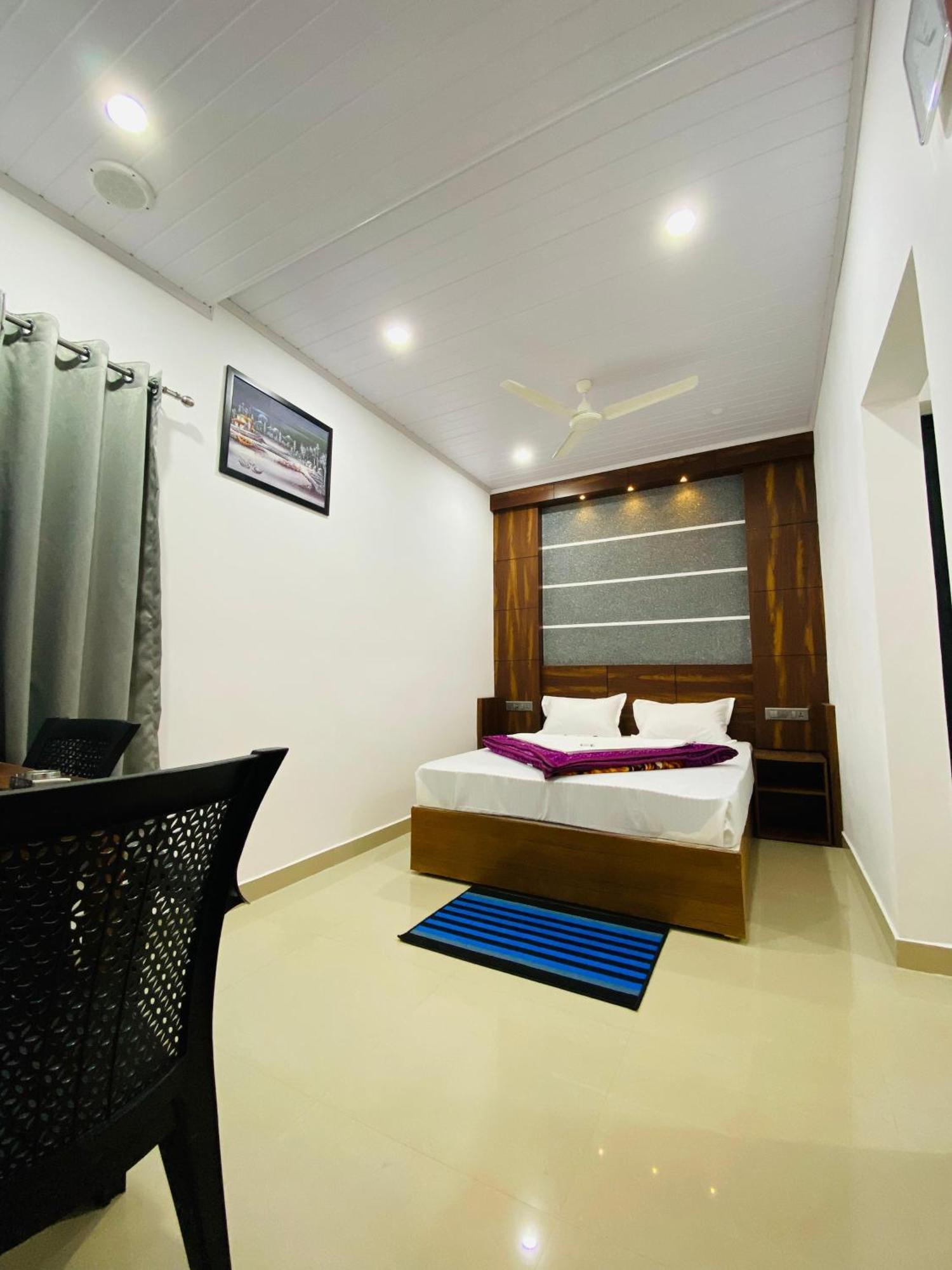 Drizzle Valley Cottage Munnar Bagian luar foto