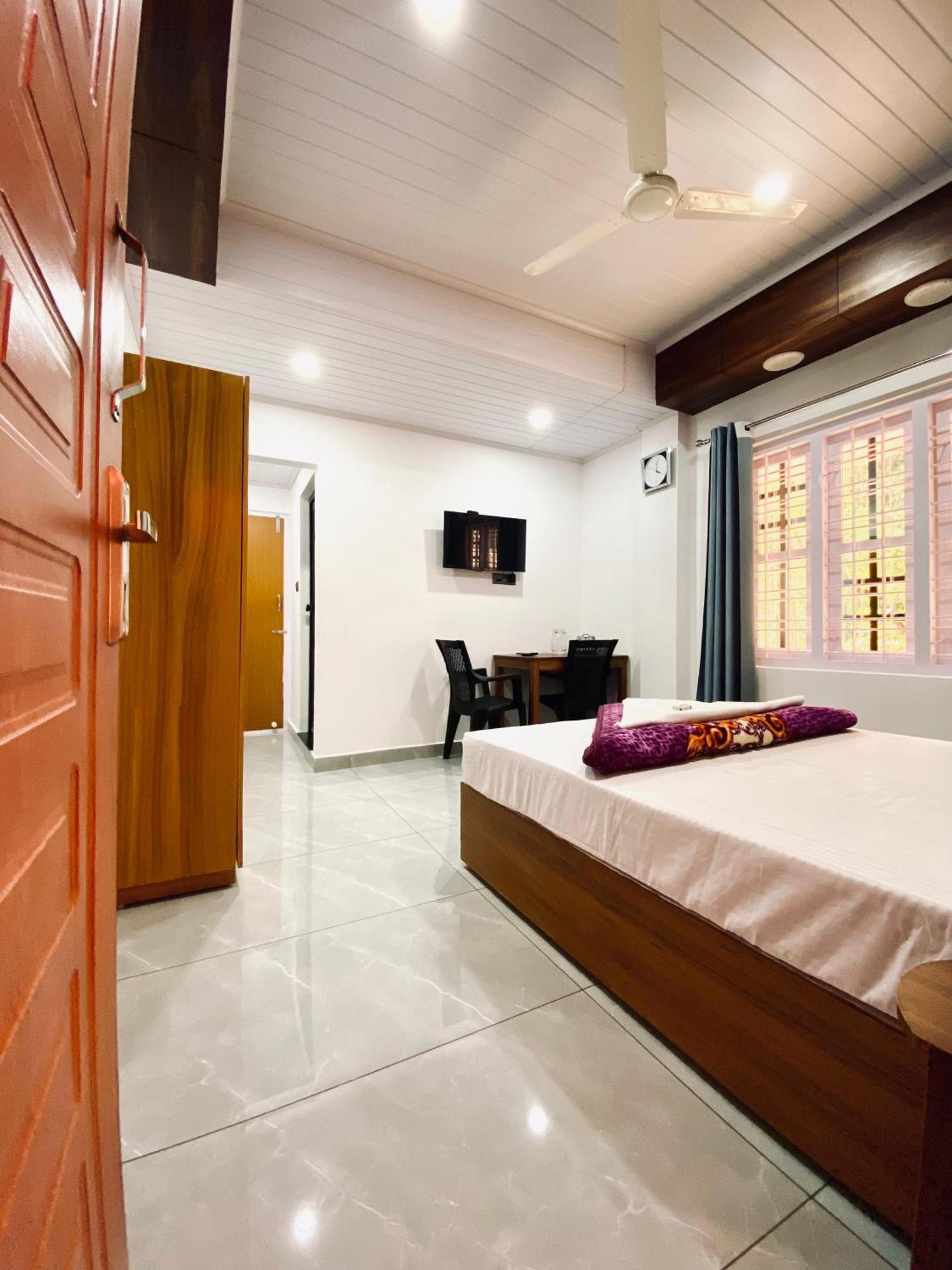 Drizzle Valley Cottage Munnar Bagian luar foto