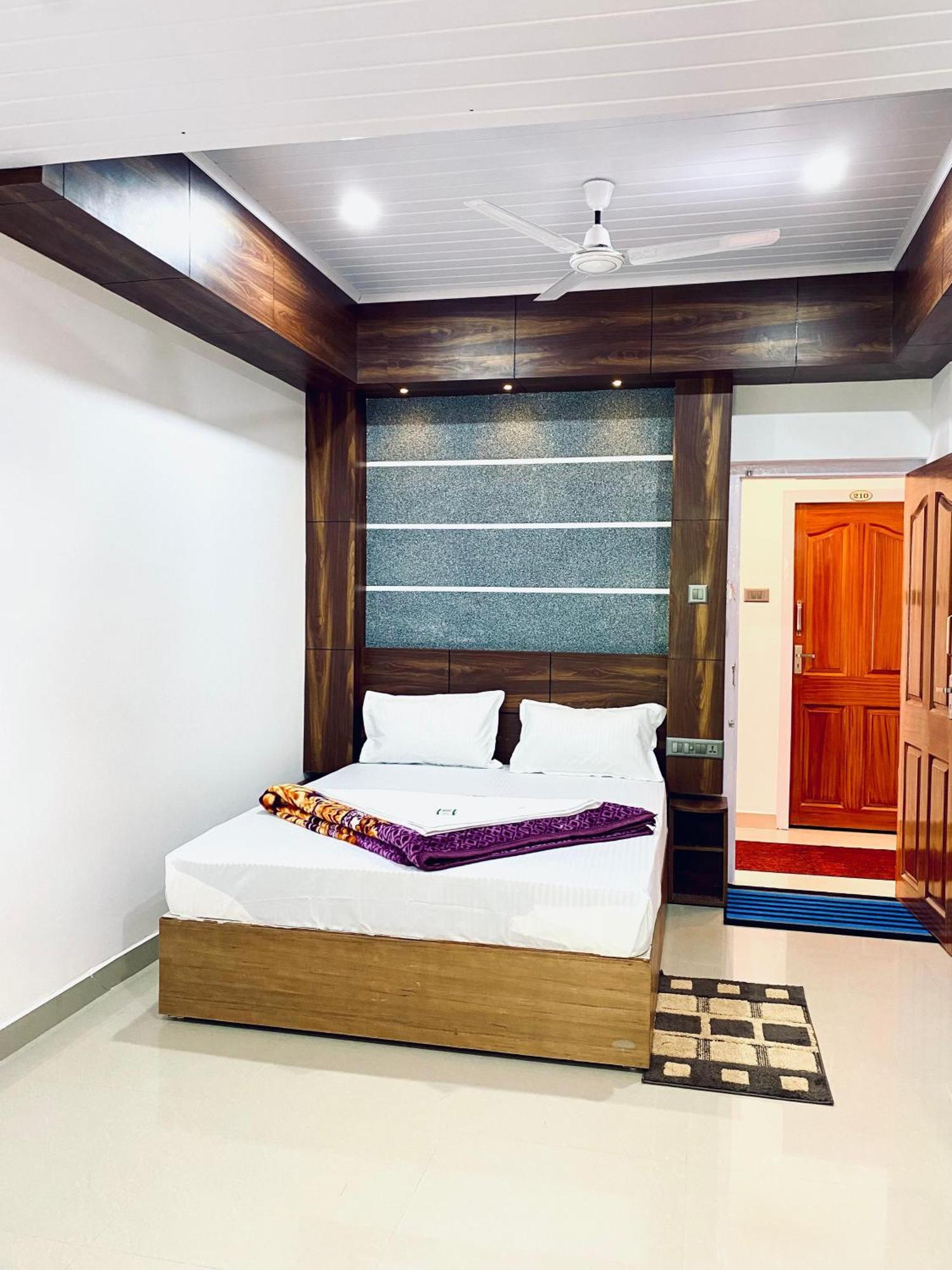 Drizzle Valley Cottage Munnar Bagian luar foto